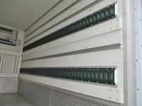 いすゞエルフ冷凍車（冷蔵車）小型（2t・3t）[写真13]