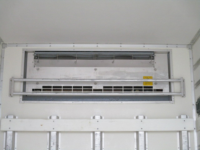 いすゞエルフ冷凍車（冷蔵車）小型（2t・3t）[写真14]