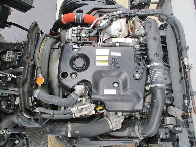 いすゞエルフ冷凍車（冷蔵車）小型（2t・3t）[写真23]