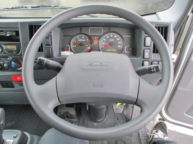 いすゞエルフ冷凍車（冷蔵車）小型（2t・3t）[写真29]