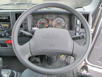 いすゞエルフ冷凍車（冷蔵車）小型（2t・3t）[写真29]