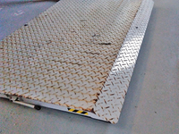 三菱ふそうキャンターダブルキャブ（Wキャブ）小型（2t・3t）[写真11]