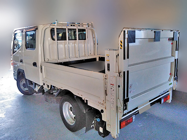 三菱ふそうキャンターダブルキャブ（Wキャブ）小型（2t・3t）[写真05]