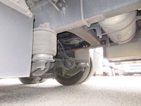 いすゞギガアルミウイング大型（10t）[写真13]