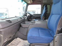 いすゞギガアルミウイング大型（10t）[写真17]