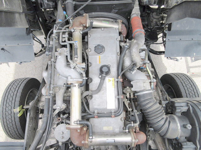 いすゞギガアルミウイング大型（10t）[写真22]