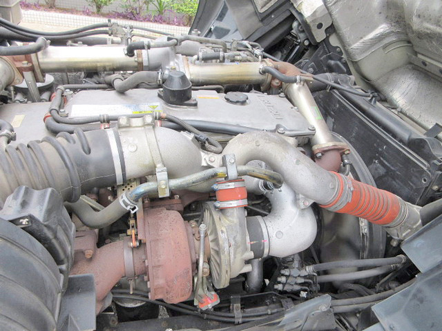 いすゞギガアルミウイング大型（10t）[写真24]