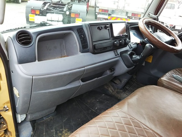 三菱ふそうキャンターダンプ小型（2t・3t）[写真34]