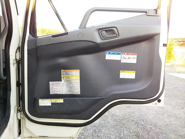 三菱ふそうファイタークレーン4段中型（4t）[写真27]