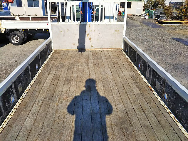 三菱ふそうファイタークレーン4段中型（4t）[写真09]