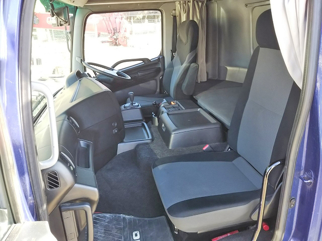 日野プロフィアアルミウイング大型（10t）[写真28]