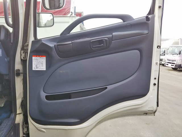 日野レンジャーユニック3段増トン（6t・8t）[写真30]