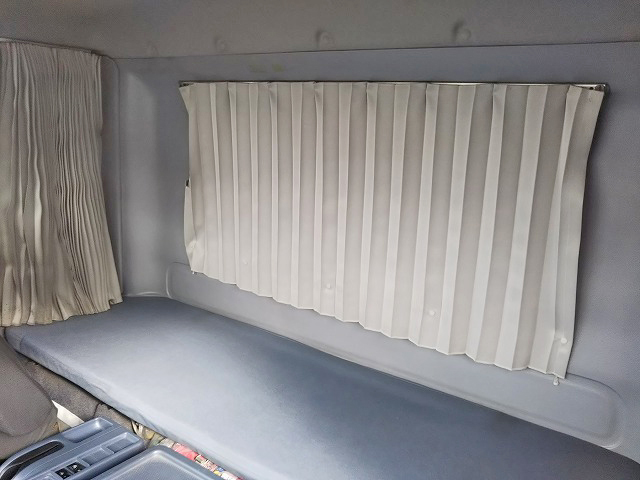 日野レンジャーユニック3段増トン（6t・8t）[写真36]