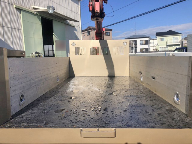 いすゞエルフダンプ・クレーン付小型（2t・3t）[写真08]