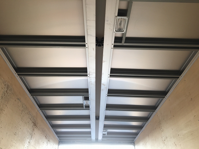 日野レンジャーアルミウイング中型（4t）[写真13]