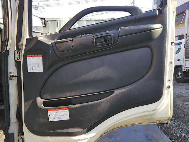 日野レンジャーアルミウイング中型（4t）[写真26]