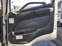 日野レンジャーアルミウイング中型（4t）[写真26]