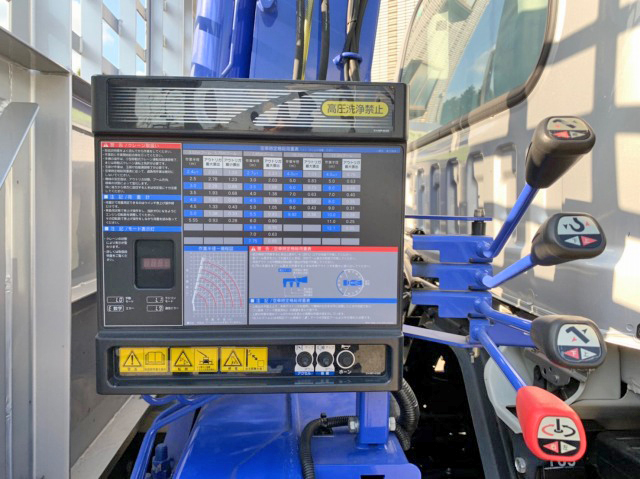 いすゞフォワードクレーン5段中型（4t）[写真16]