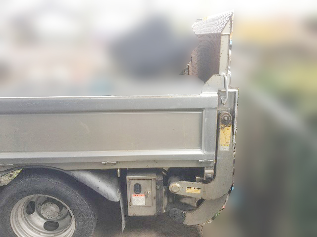 三菱ふそうキャンターガッツ平ボディ小型（2t・3t）[写真04]