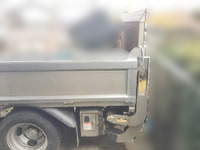 三菱ふそうキャンターガッツ平ボディ小型（2t・3t）[写真04]