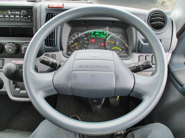 三菱ふそうキャンター冷凍車（冷蔵車）小型（2t・3t）[写真24]