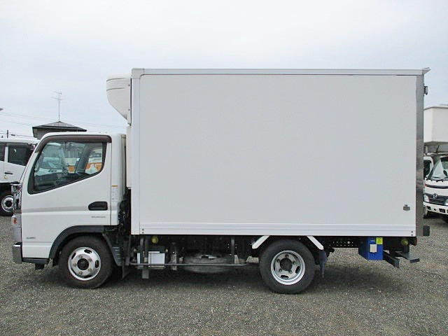 三菱ふそうキャンター冷凍車（冷蔵車）小型（2t・3t）[写真05]