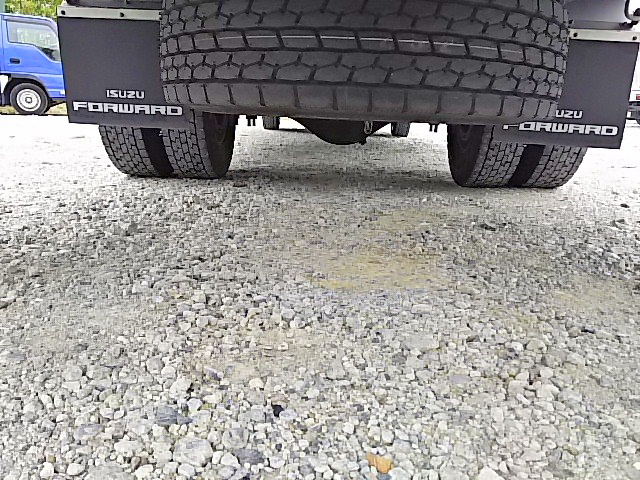 いすゞフォワードアルミウイング中型（4t）[写真16]