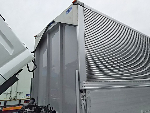 いすゞフォワードアルミウイング中型（4t）[写真18]