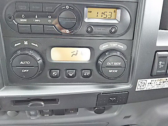 いすゞフォワードアルミウイング中型（4t）[写真30]