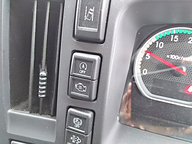 いすゞフォワードアルミウイング中型（4t）[写真31]