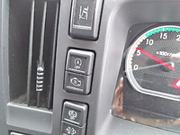 いすゞフォワードアルミウイング中型（4t）[写真31]