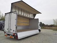 いすゞフォワードアルミウイング中型（4t）[写真05]