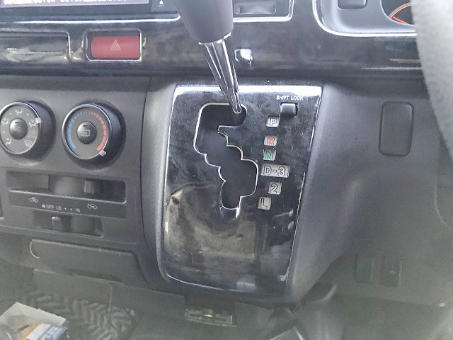 トヨタハイエースバン小型（2t・3t）[写真16]