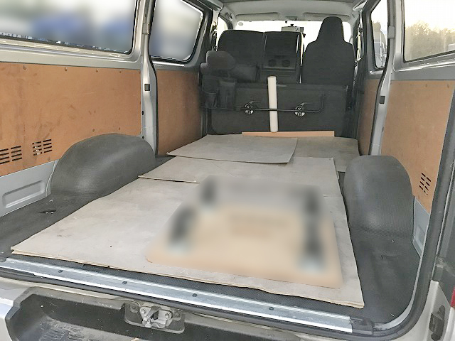 トヨタハイエースバン小型（2t・3t）[写真08]