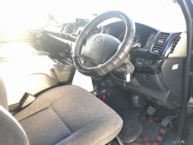 トヨタハイエースバン小型（2t・3t）[写真18]