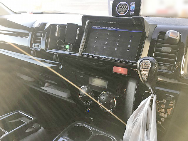 トヨタハイエースバン小型（2t・3t）[写真20]