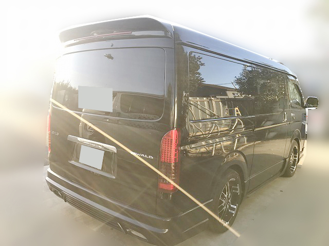 トヨタハイエースバン小型（2t・3t）[写真03]