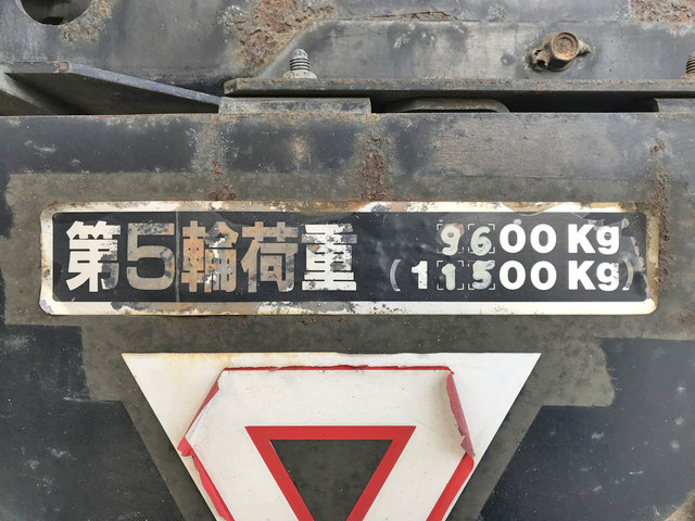 いすゞギガトレーラーヘッド（トラクターヘッド）大型（10t）[写真12]