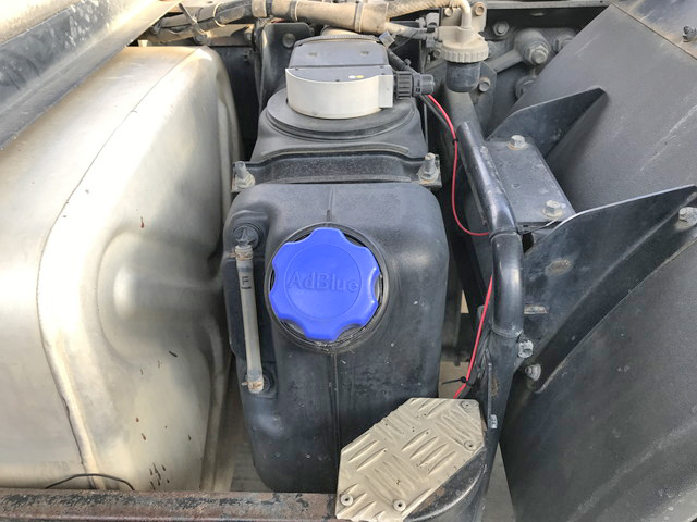 いすゞギガトレーラーヘッド（トラクターヘッド）大型（10t）[写真15]