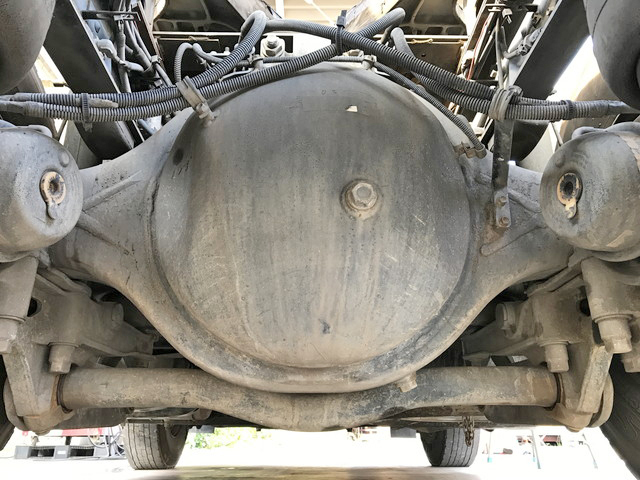 いすゞギガトレーラーヘッド（トラクターヘッド）大型（10t）[写真16]