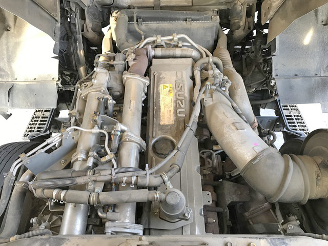 いすゞギガトレーラーヘッド（トラクターヘッド）大型（10t）[写真20]