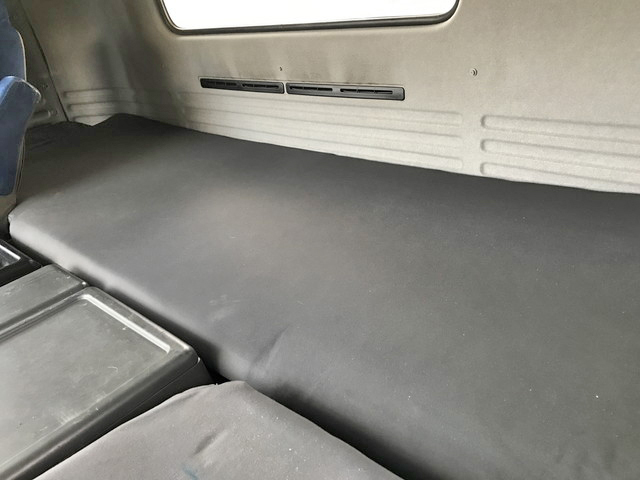 いすゞギガトレーラーヘッド（トラクターヘッド）大型（10t）[写真31]