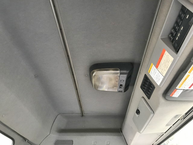 いすゞギガトレーラーヘッド（トラクターヘッド）大型（10t）[写真32]