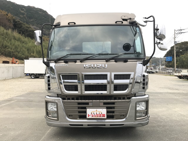 いすゞギガトレーラーヘッド（トラクターヘッド）大型（10t）[写真07]