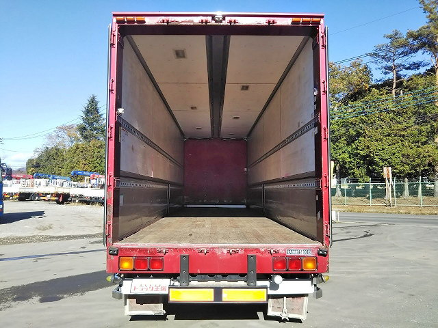 いすゞギガアルミウイング大型（10t）[写真10]