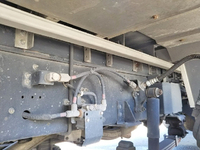 いすゞギガアルミウイング大型（10t）[写真18]