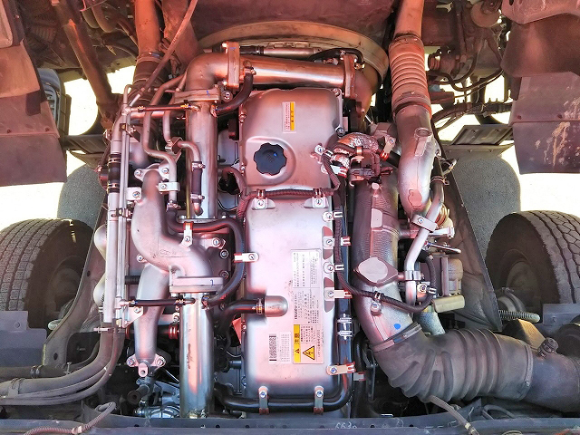 いすゞギガアルミウイング大型（10t）[写真24]