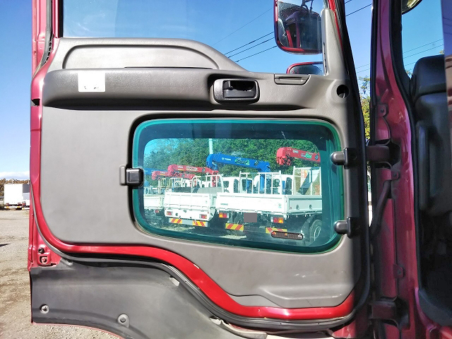 いすゞギガアルミウイング大型（10t）[写真28]