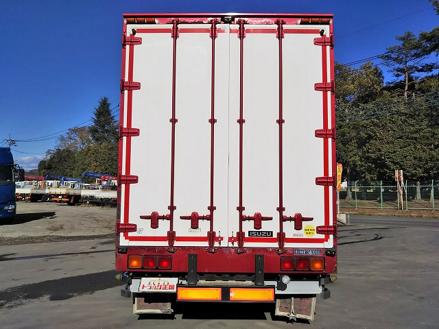 いすゞギガアルミウイング大型（10t）[写真09]