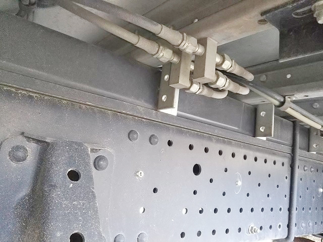 いすゞエルフアルミウイング小型（2t・3t）[写真14]